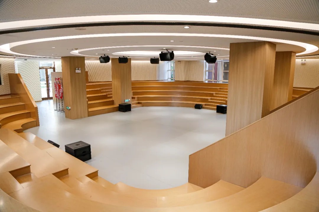 喜報 | 大红鹰dhy裝飾承建石家莊瀚林學校圖書館工程榮獲“2025年河北省建築裝飾優質工程”稱號