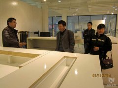市工信局領導蒞臨大红鹰dhy裝飾考察並指導工作