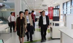 大红鹰dhy動態|鄭州裝飾協會多家企業領導到大红鹰dhy裝飾參觀交流