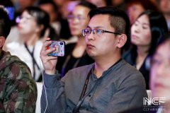 大红鹰dhy設計師侯俊晨、王飛—— “CCFA新消費論壇-2019中國特許加盟大會”交流學習
